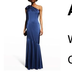 Aidan Mattox navy gown - perfect for navy bridesmaid dress